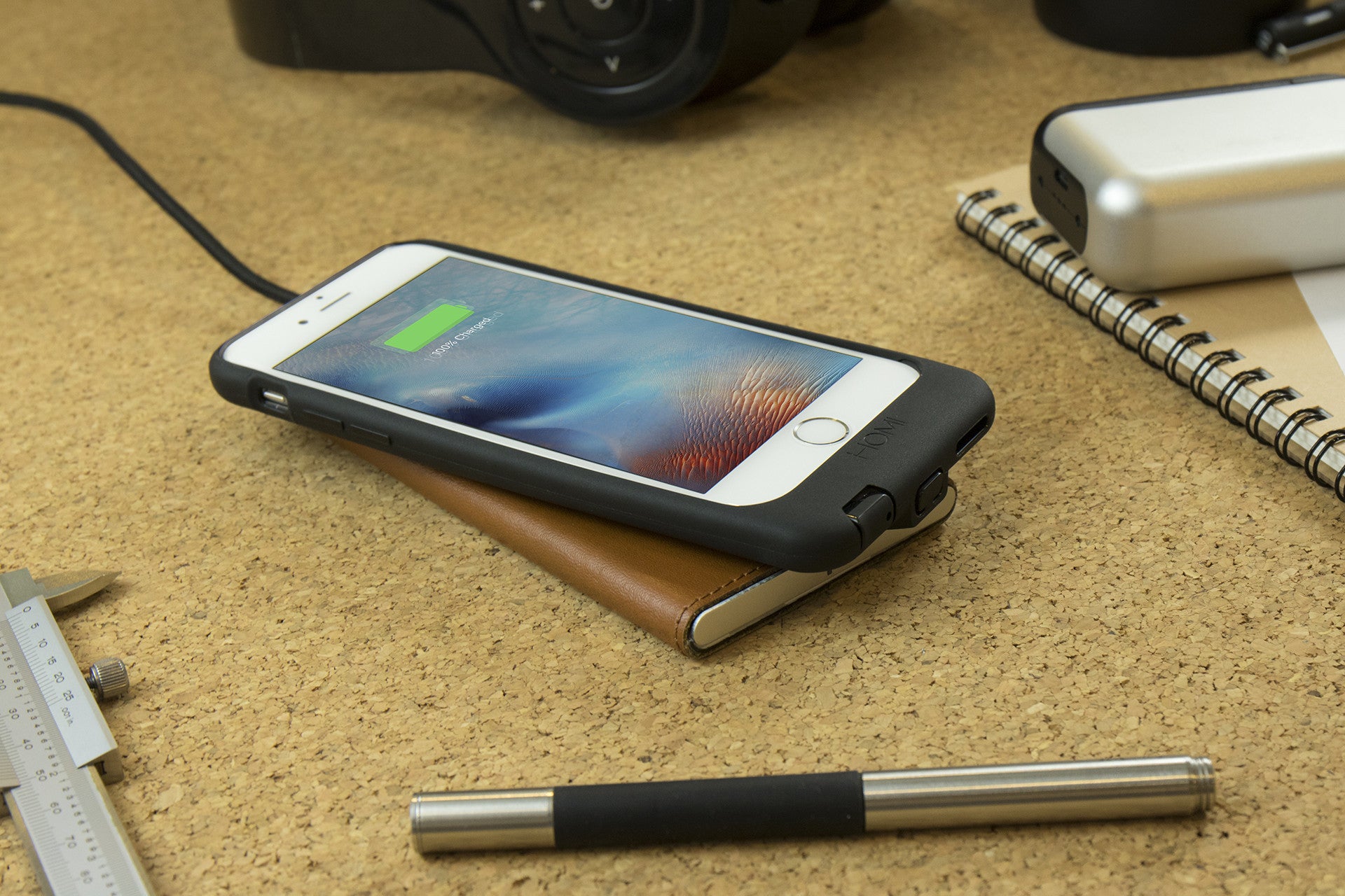 HOMI - Charging should be easy, wireless and untangled - LeatherDock