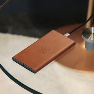 LeatherDock Wireless Charger - qi certified, compatible with iPhone 8, iPhone 8 Plus, iPhone X, iPhone XS, iPhone XS Max & iPhone XR - Homicreations.com - SUSTAIN Heated Scarf, iPhone 8, iPhone 8 Plus, iPhone X qi wireless charging docks, QC 2.0 car chargers & MFI lightning cables